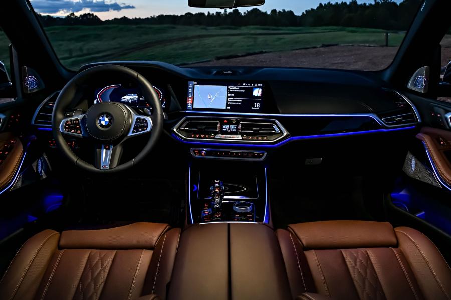 Торпедо BMW X5 xDrive40i (G05) 2018 года  (WW) (фото 17 из 48)